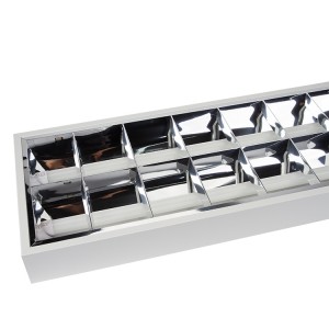 2*18W 2*20W 3000Lm Մակերեւութային ամրացում T8 Led Louver Light Fitting